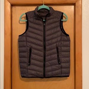 Dark grey thin puffer vest